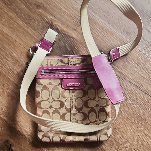 Coach Signature Tan and Pink Crossbody Bag - Picture 1 of 2